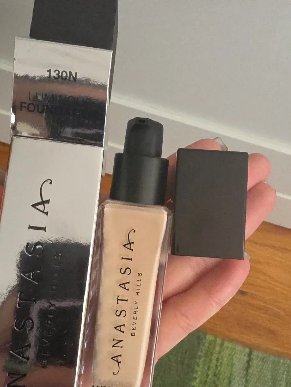 Anastasia Beverly Hills Luminous Foundation 130N - Light Neutral